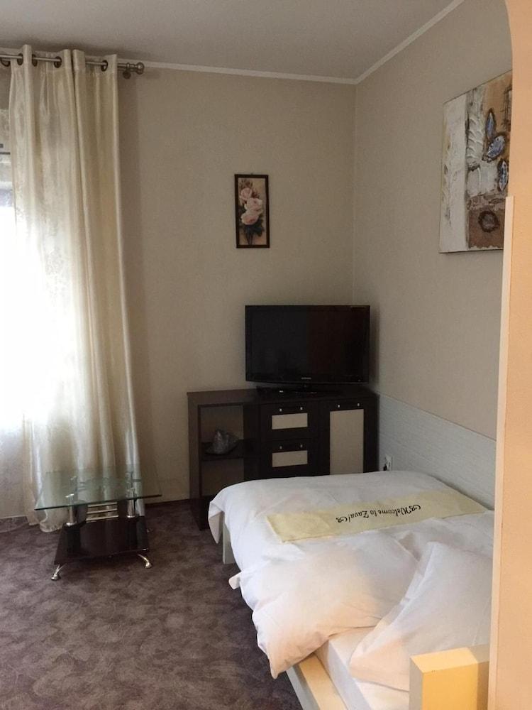 Hotel Papu Bükreş Dış mekan fotoğraf